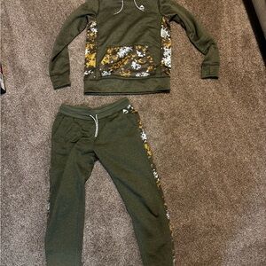 Burton Women’s “Oak” jogger sweatsuit NEW